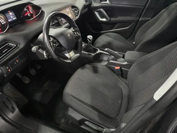 Peugeot 308 1.5 BlueHDi Style 19