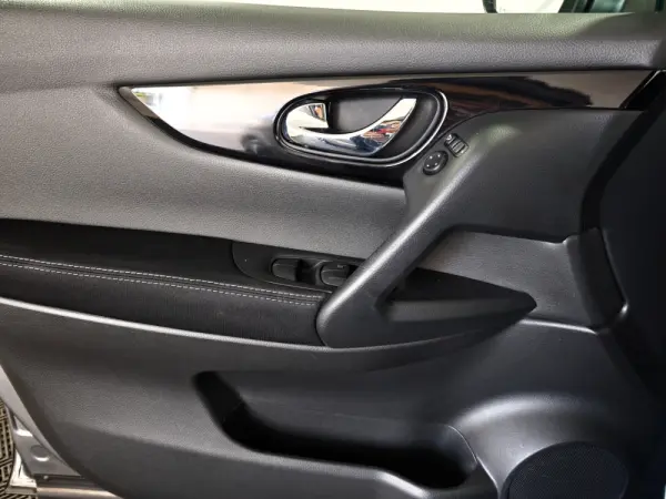 Nissan Qashqai 1.5 dCi N-Connecta 18 16