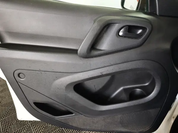 Citroen Berlingo 1.6 BlueHDi Feel 18