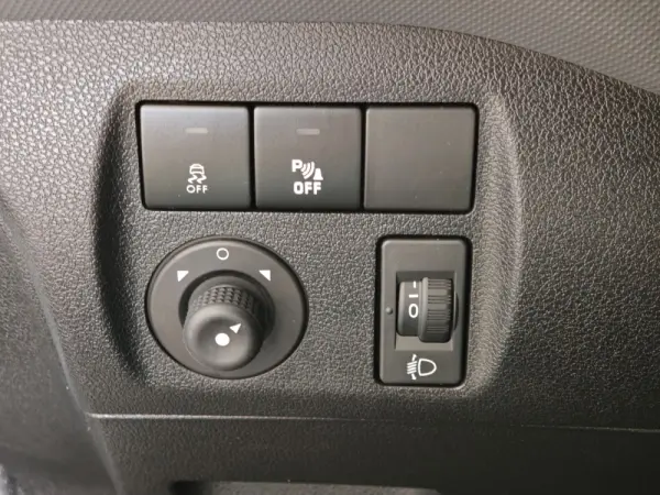 Peugeot Partner 1.6 BlueHDi Confort 16