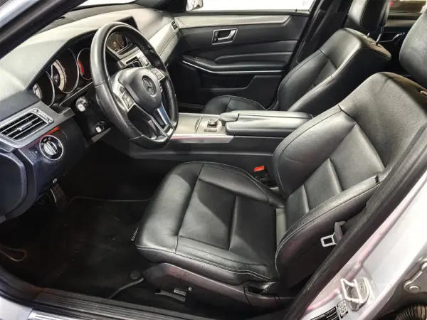 Mercedes-Benz E 220 BlueTEC BE Edition Auto. 29