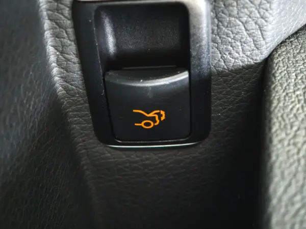Mercedes-Benz E 220 BlueTEC BE Edition Auto. 28