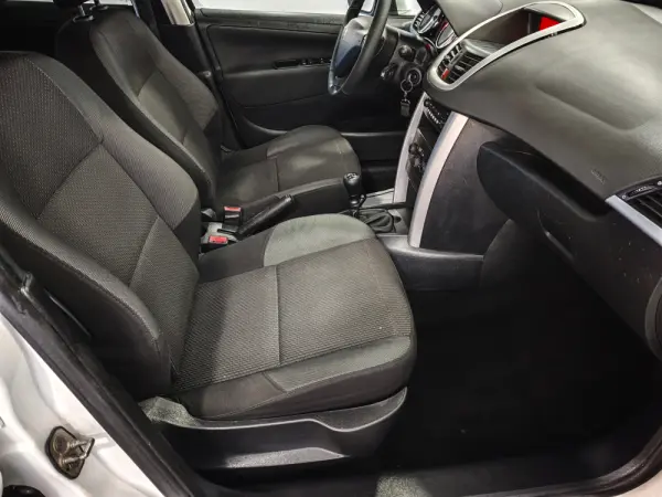 Peugeot 207 1.4 HDi Urban 24