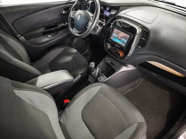 Renault Captur 0.9 TCE Exclusive 28