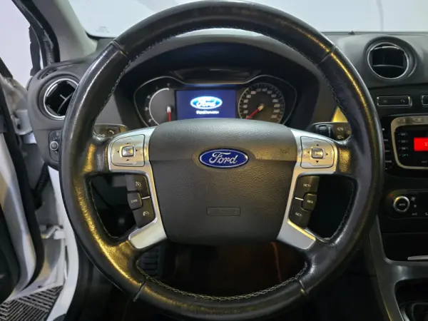 Ford Mondeo SW 1.6 TDCi Titanium 12