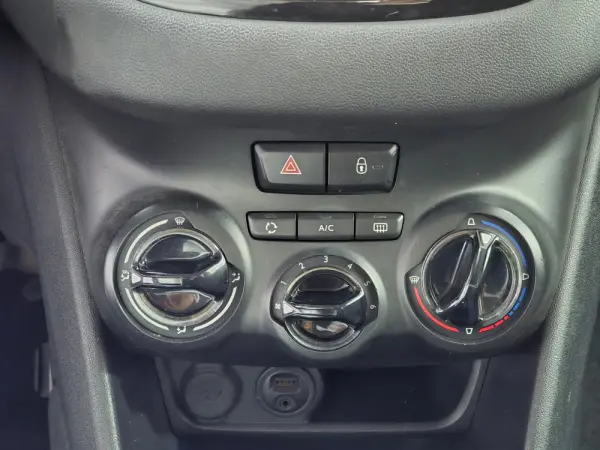 Peugeot 208 1.4 HDi Active 9