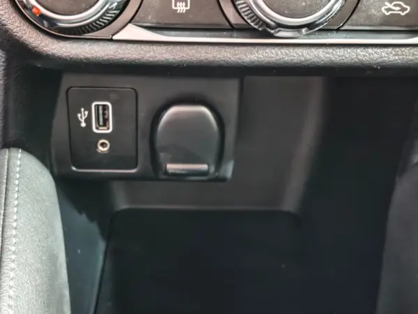 Nissan Micra 1.0 IG-T Kiiro 10