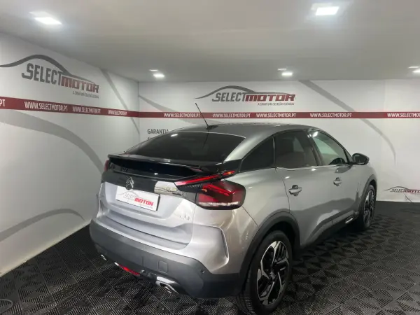 Citroën C4 1.2 PureTech Shine EAT8 4