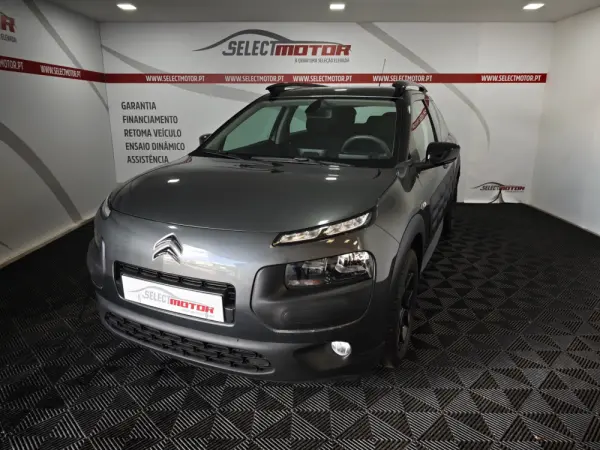 Citroen C4 Cactus 1.2 PureTech Shine 1