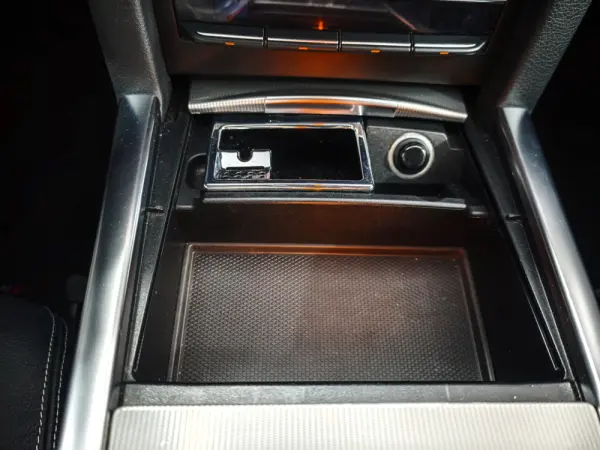 Mercedes-Benz E 220 BlueTEC BE Edition Auto. 16