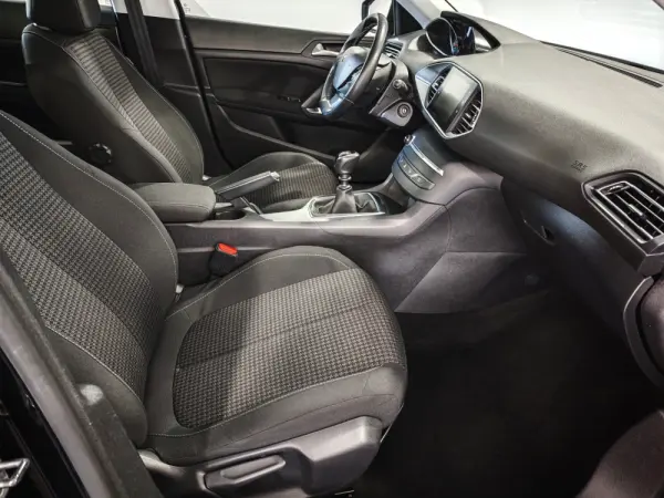 Peugeot 308 1.2 PureTech Style 21