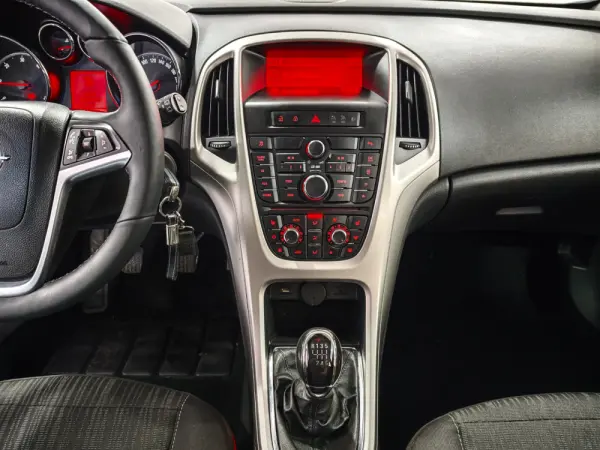 Opel Astra Sports Tourer 2.0 CDTI DPF Sport 14