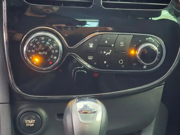 Renault Clio 1.2 TCE GT EDC 11