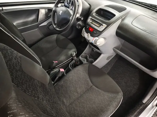Peugeot 107 1.0 Active 22