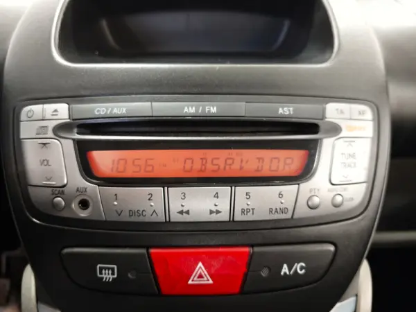Peugeot 107 1.0 Active 8