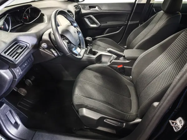 Peugeot 308 1.2 PureTech Style 17