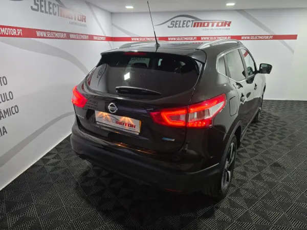 Nissan Qashqai 1.5 dCi N-Connecta 18 6