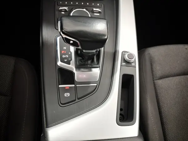 Audi A4 Avant 2.0 TDI Advance S tronic 14