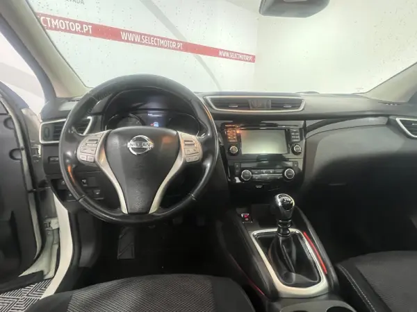 Nissan Qashqai 1.5 dCi N-Connecta 18 13