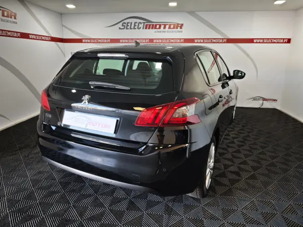 Peugeot 308 1.2 PureTech Style 4