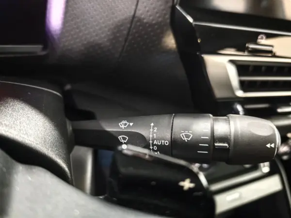 Citroen C4 PureTech 130 Stop&Start EAT8 FEEL PACK 18