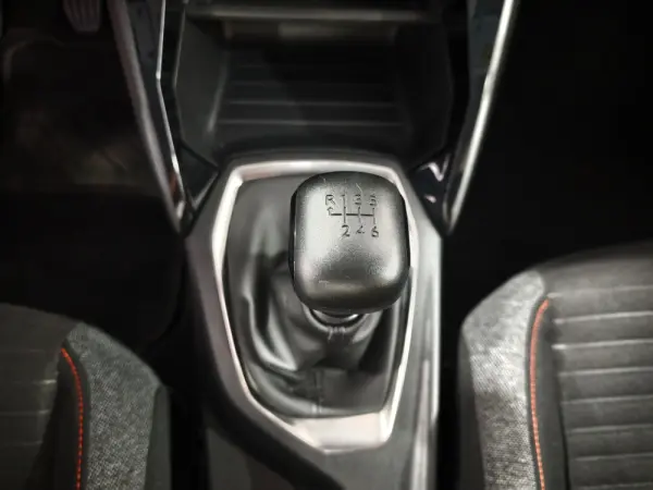 Peugeot 2008 1.2 PureTech Active 13
