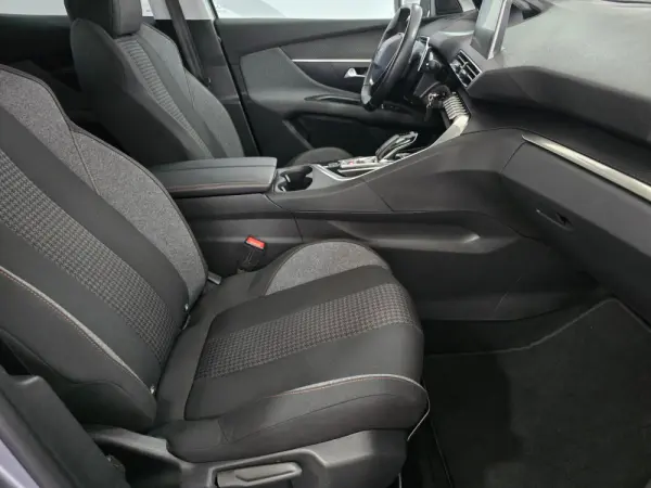 Peugeot 3008 PureTech 130 Stop & Start GPF EAT8 Active Pack 21