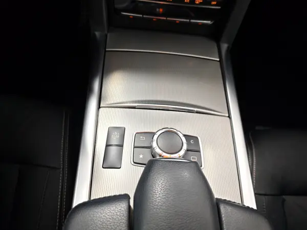 Mercedes-Benz E 220 BlueTEC BE Edition Auto. 15