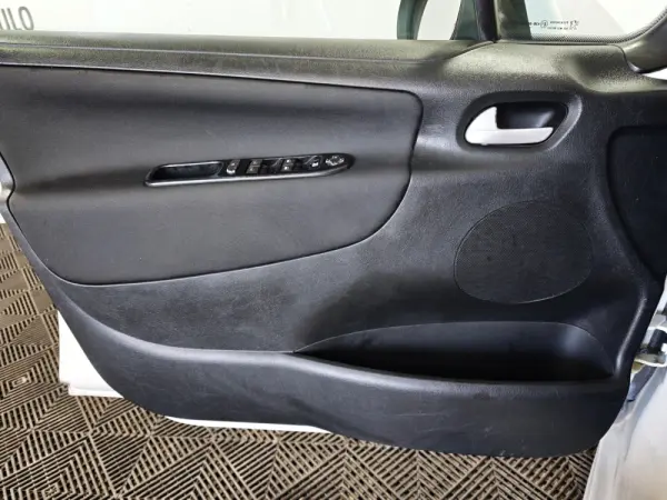 Peugeot 207 1.4 HDi Urban 18