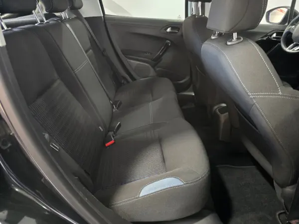 Peugeot 208 1.6 e-HDi Active 17