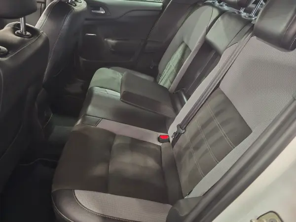 Citroën DS4 1.6 BlueHDi So Chic EAT6 18