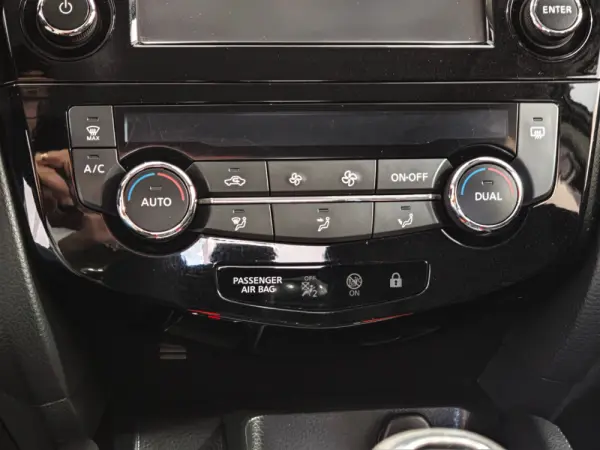Nissan Qashqai 1.5 dCi N-Connecta 18 11