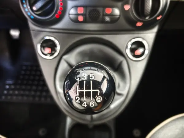 Fiat 500 1.0 Hybrid Lounge 10