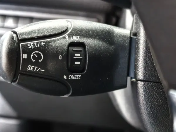 Peugeot 208 1.6 BlueHDi Active 15