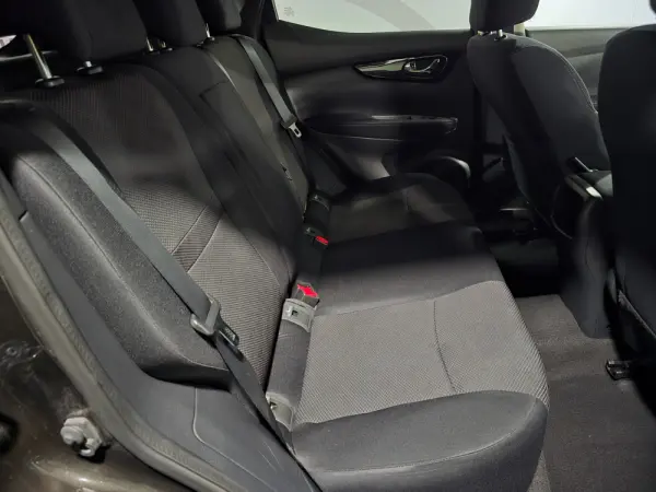 Nissan Qashqai 1.5 dCi N-Connecta 18 20