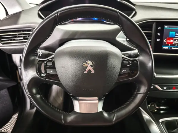 Peugeot 308 SW PureTech 130 Active Pack 16