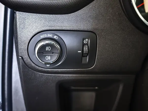 Opel Crossland X 1.6 CDTi Innovation 18
