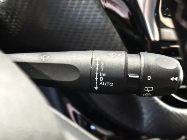 Peugeot 208 1.2 PureTech Allure 15