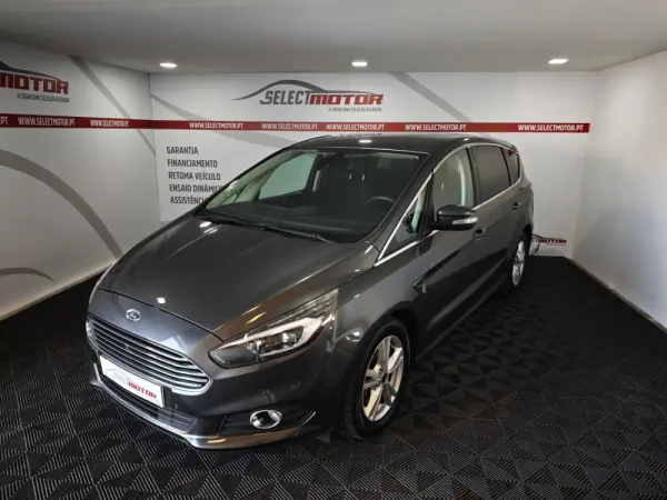 Ford S-Max 2.0 TDCi Titanium 3