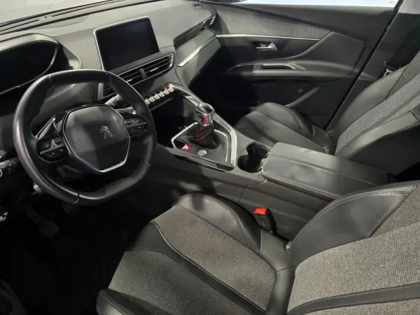 Peugeot 3008 1.2 PureTech Active Pack 18