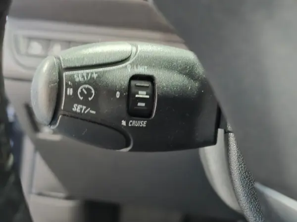 Peugeot 208 1.6 e-HDi Active 11