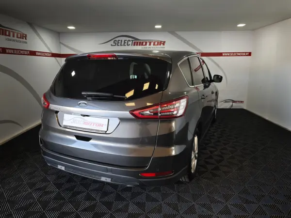 Ford S-Max 2.0 TDCi Titanium 4