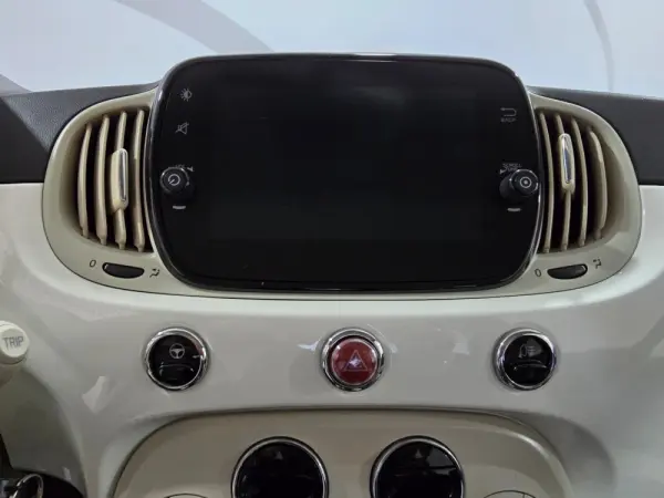 Fiat 500 1.0 Hybrid Lounge 8