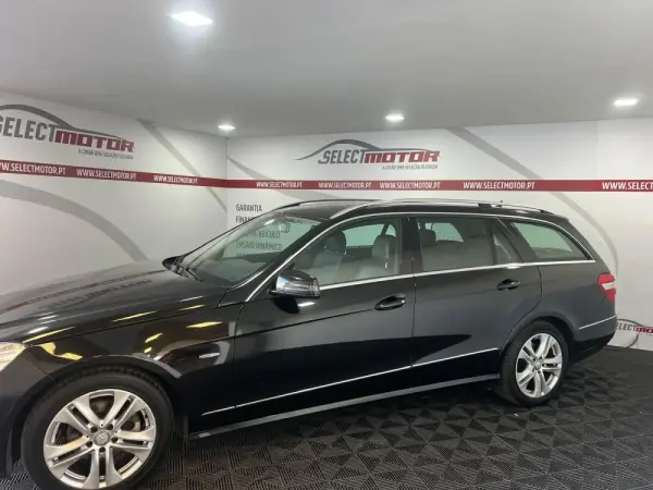 Mercedes-Benz E 220 CDi Avantgarde BlueEfficiency 4