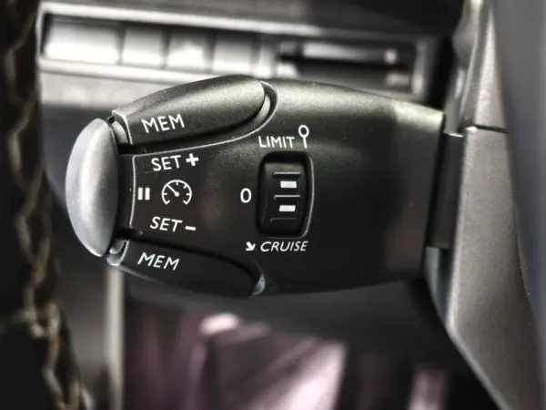 Peugeot 3008 1.2 PureTech Allure Pack 14
