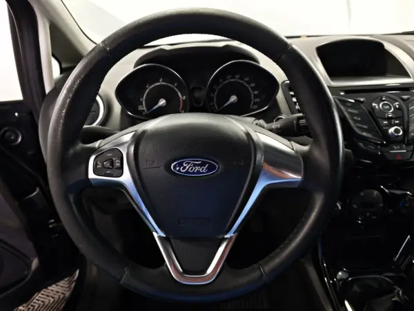 Ford Fiesta 1.5 TDCi Trend 13