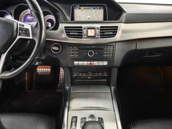 Mercedes-Benz E 220 BlueTEC BE Edition Auto. 17
