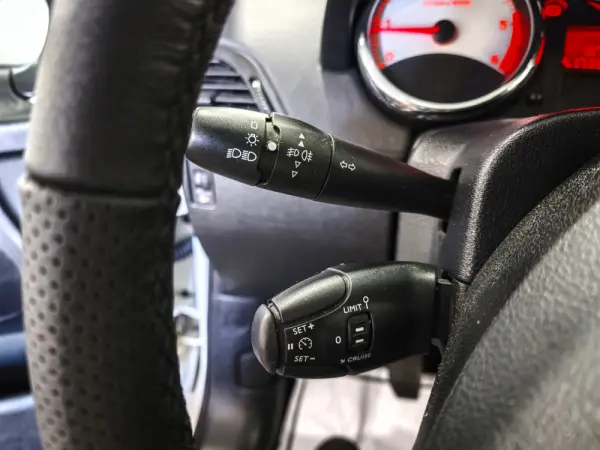 Peugeot 207 1.4 HDi Urban 16