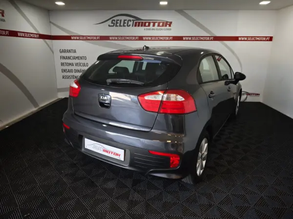 Kia Rio 1.2 CVVT More 4