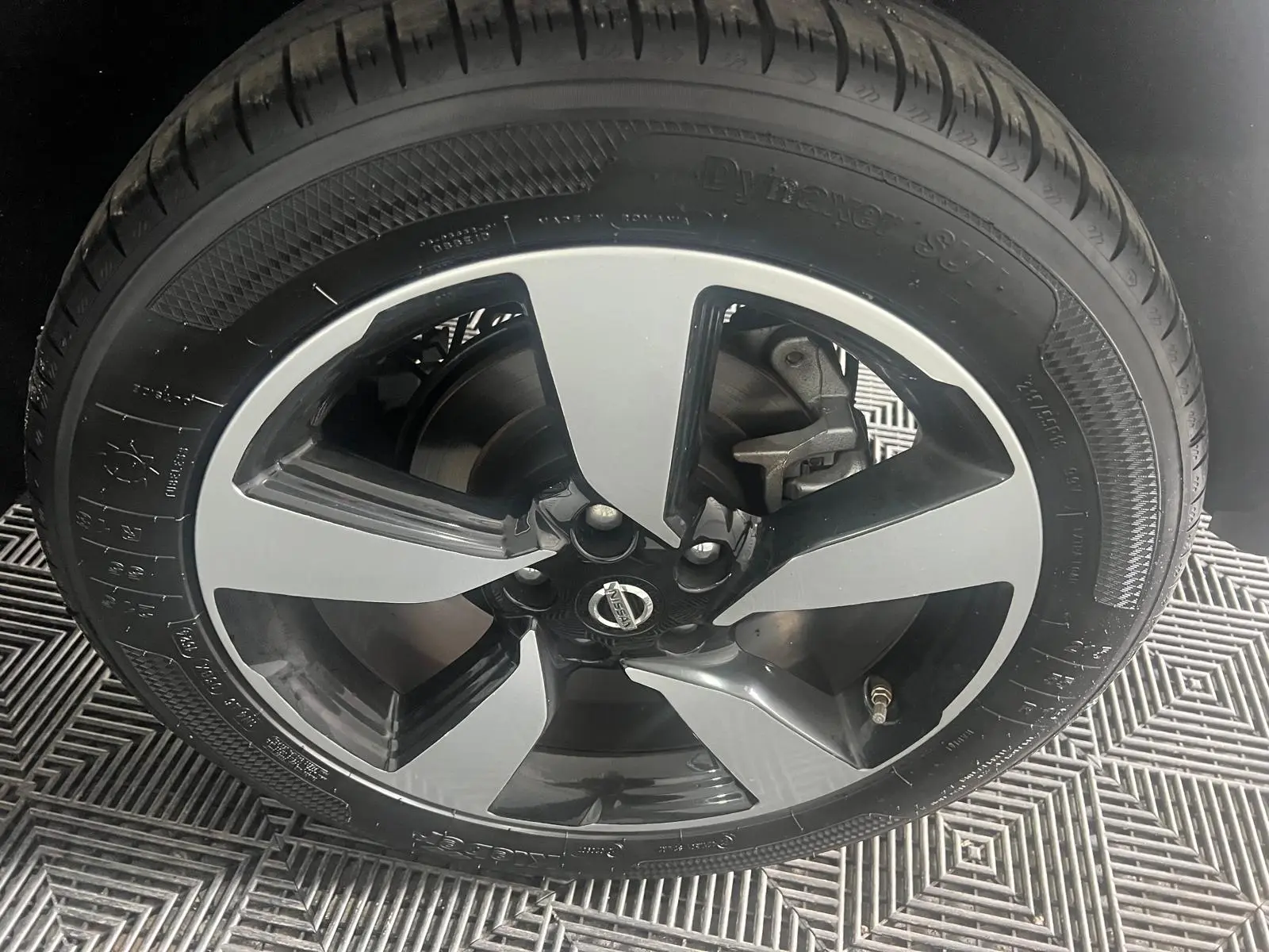 Nissan Qashqai 1.5 dCi N-Connecta 18 9